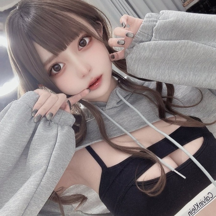 【画像】2,280円のスケベパーカー、マジでエ□かったｗｗｗｗｗ