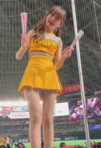 【動画】ソフトバンクのチア、客の前でパンツを見せてしまう❤