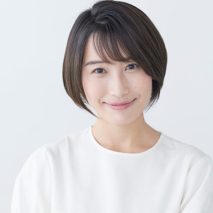 【画像】気象予報士の近藤奈央さん、透け透けスカートのスリットから生足チラ見せがたまらないｗｗｗｗｗ