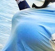 黒人の巨乳コスプレイヤー