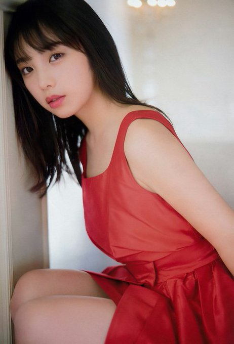 与田祐希の水着おっぱい