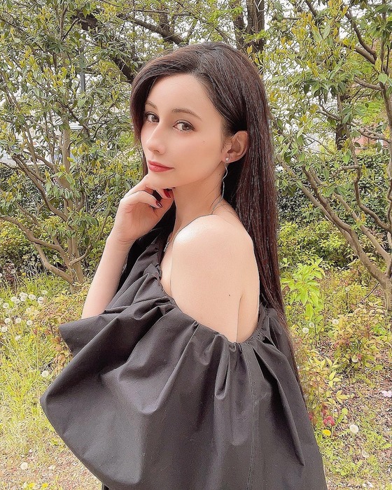 ダレノガレ明美の巨乳