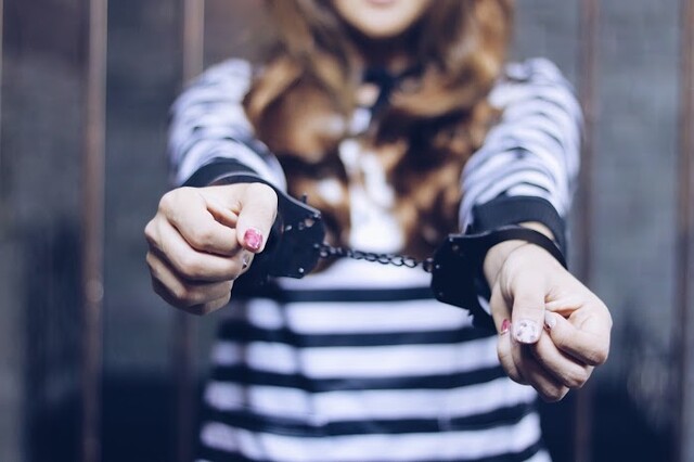 【画像】女性容疑者五人衆さん、めちゃくちゃ可愛いwwwwww