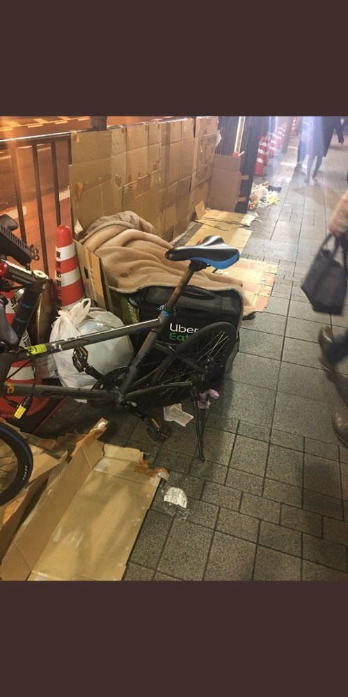 画像】ぼく、とんでもないUberEATS配達員を目撃してしまう : 女子アナ 