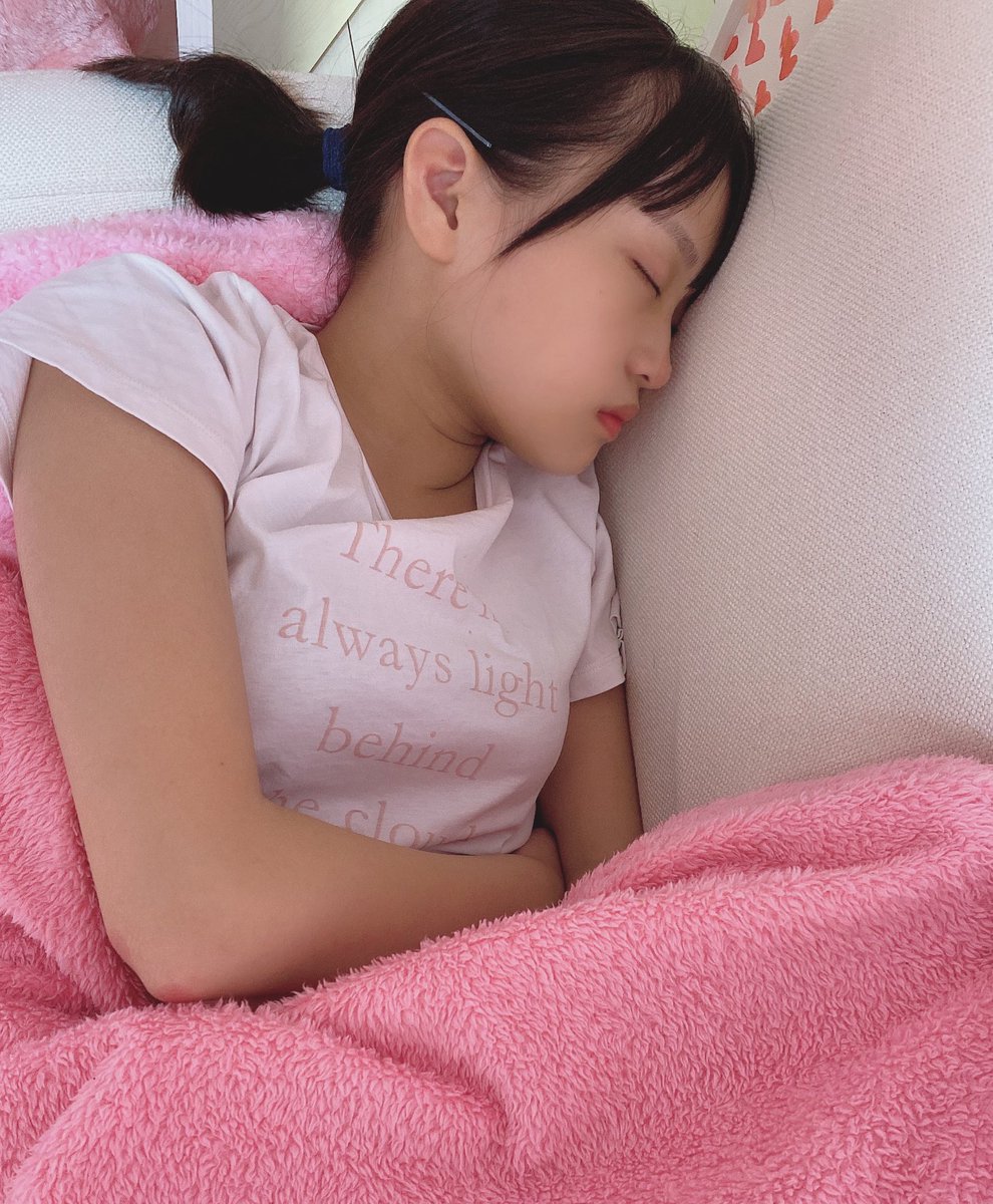 画像 女子中学生アイドル ママに寝顔を撮られtwitterに投稿されてしまう 女子アナお宝画像速報 5chまとめ