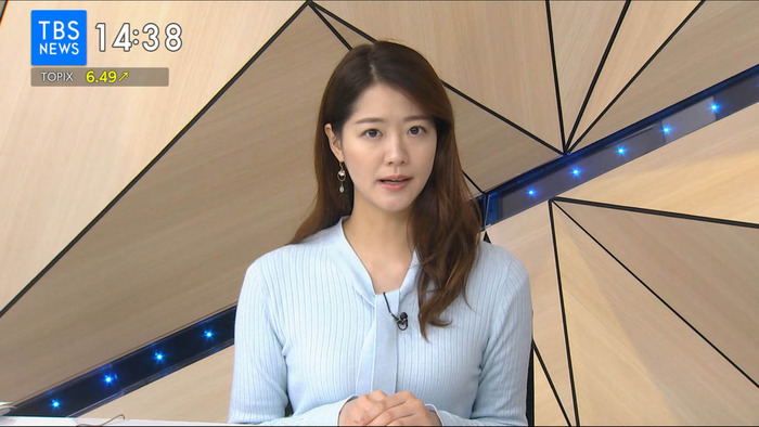 樺島彩アナのおっぱい