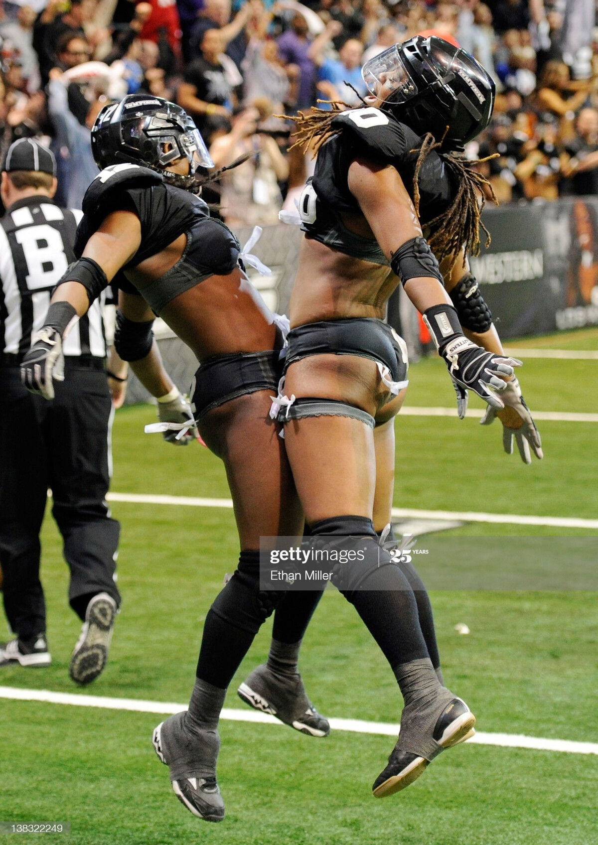 ランジェリーフットボール ポロリ 画像】女子フットボール選手、試合中に「合体」してしまうwxwxwxwxwxw : 女子アナお宝画像速報-5chまとめ