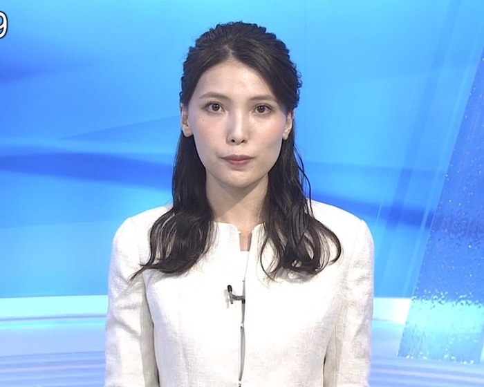 【画像】豊島実季アナ、お色気オーラのせいで性的な目で見られてしまうwwwww