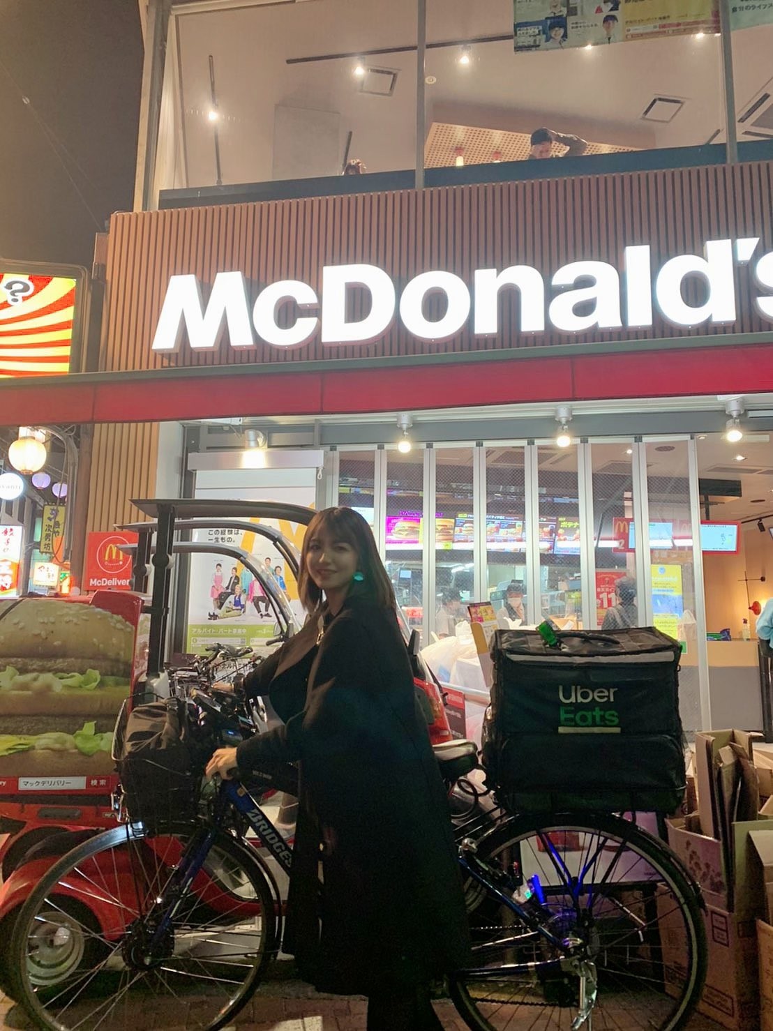 画像 コロナ禍で仕事を失った若い女性達 続々とウーバーイーツ配達員へ 女子アナお宝画像速報 5chまとめ