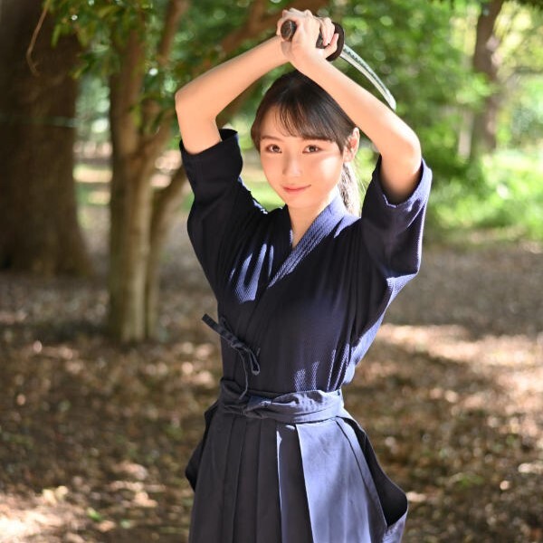 【動画】可愛すぎる謎の女剣士が発見されてしまうｗｗｗｗｗｗ