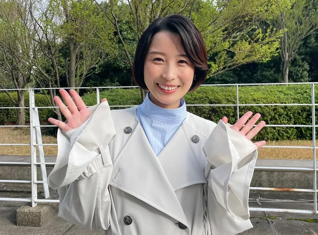 【画像】気象予報士の近藤奈央さん、エ○チなスカートで出演してしまうｗｗｗｗｗ