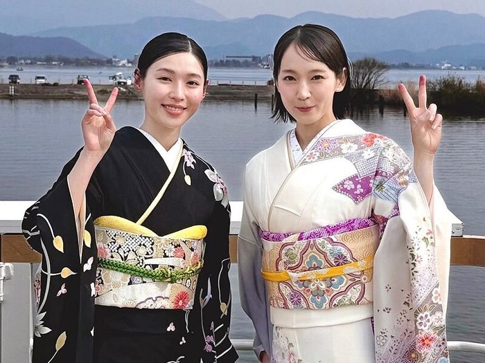 【画像】吉岡里帆(33)さんと白石聖(27)さん、二人が同時に並んだ結果ｗｗｗｗｗ