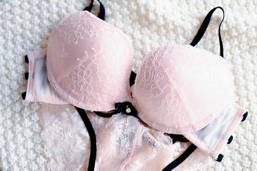 【画像】「妹のブラジャー勝手につけてみた」←マジでエ□かった件ｗｗｗｗｗｗｗ