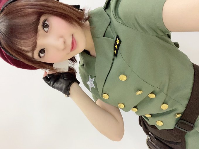 朗報 声優の豊田萌絵さん 机の上にお乳をのせてしまうww 女子アナお宝画像速報 5chまとめ