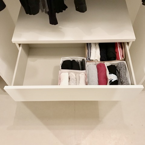 955FE639-5CB6-460F-86A4-D37E9E32E611