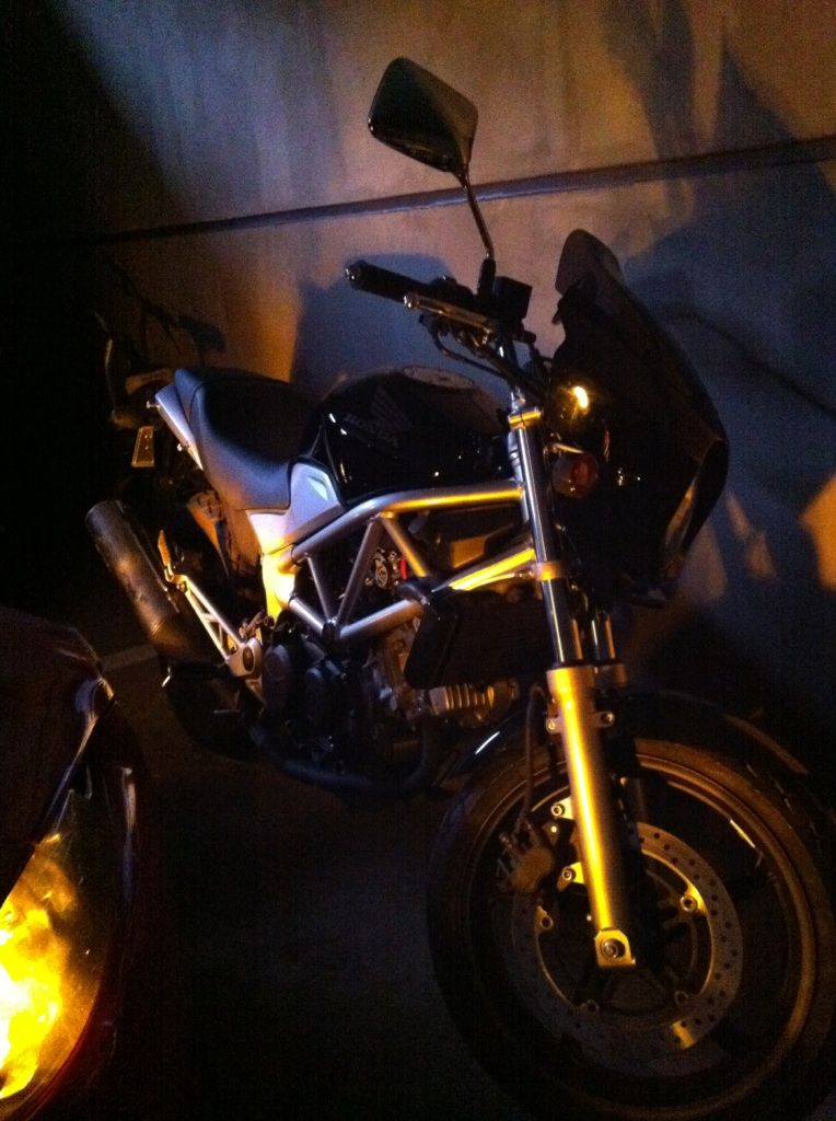 Parking 40 S 女性ライダー Life With Vtr250 Parking 40 S 女性ライダー Life With Vtr250