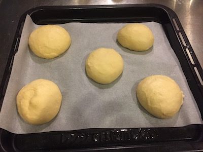 アウトドアでのハンバーガー用バンズの作り方 週末camper R Papa アウトドアでのハンバーガー用バンズの作り方 週末camper R Papa