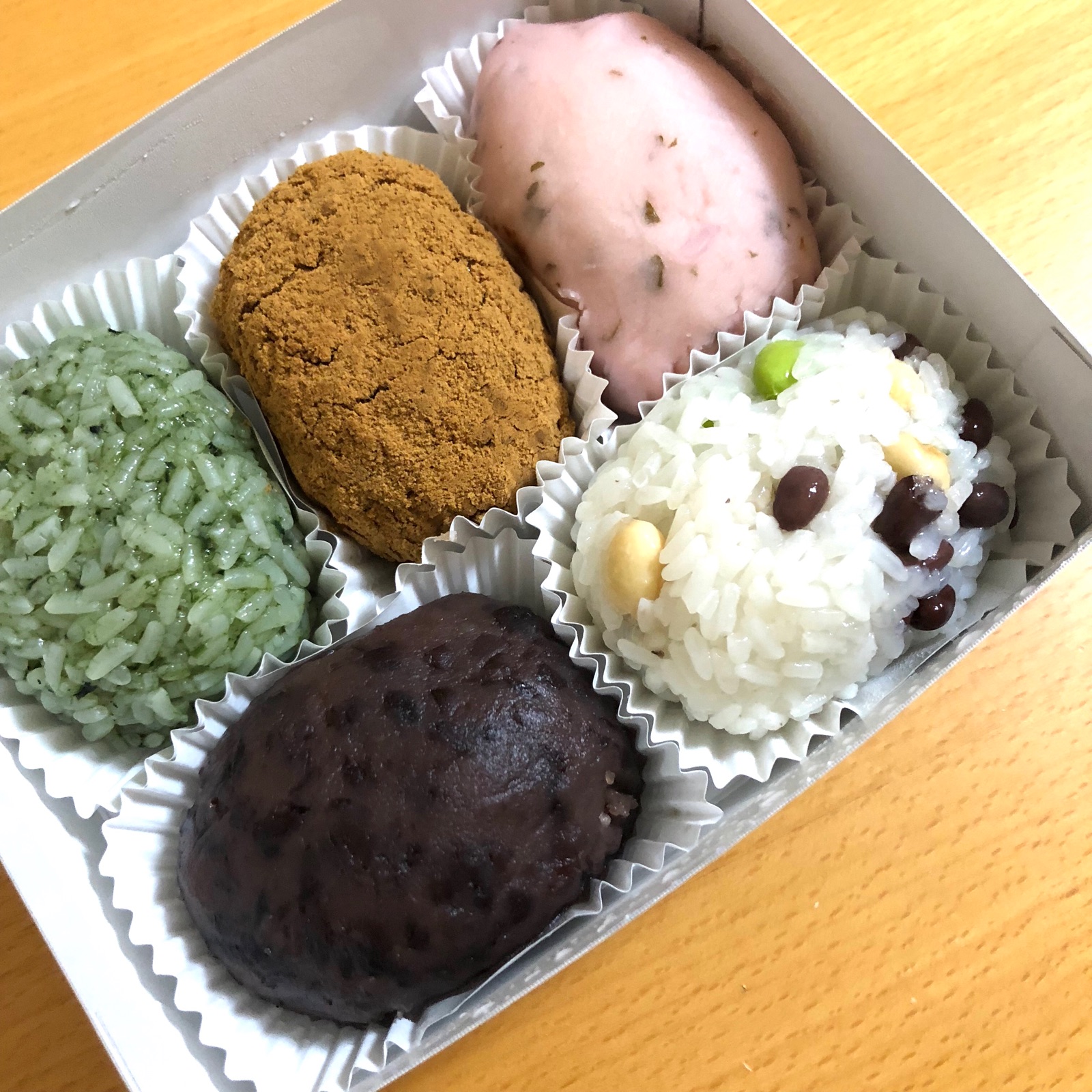 六花亭おやつ屋さんのおはぎと豪雨支援募金 そんな毎日 こんな毎日 Powered By ライブドアブログ