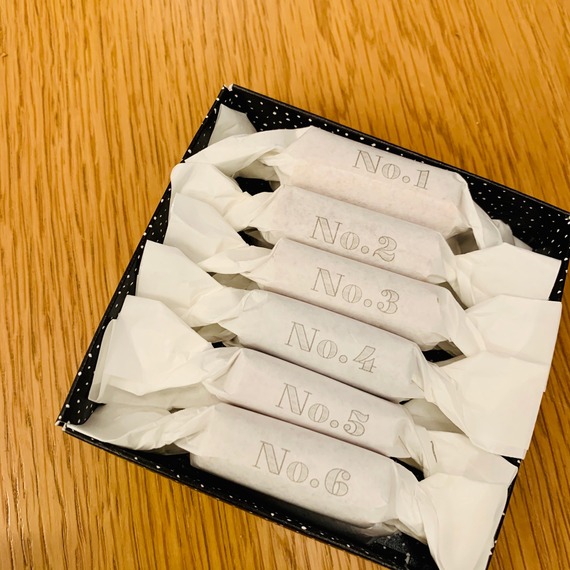 今年最後の出品です❗️半月、ネスカフェ、お菓子、切り餅、食品