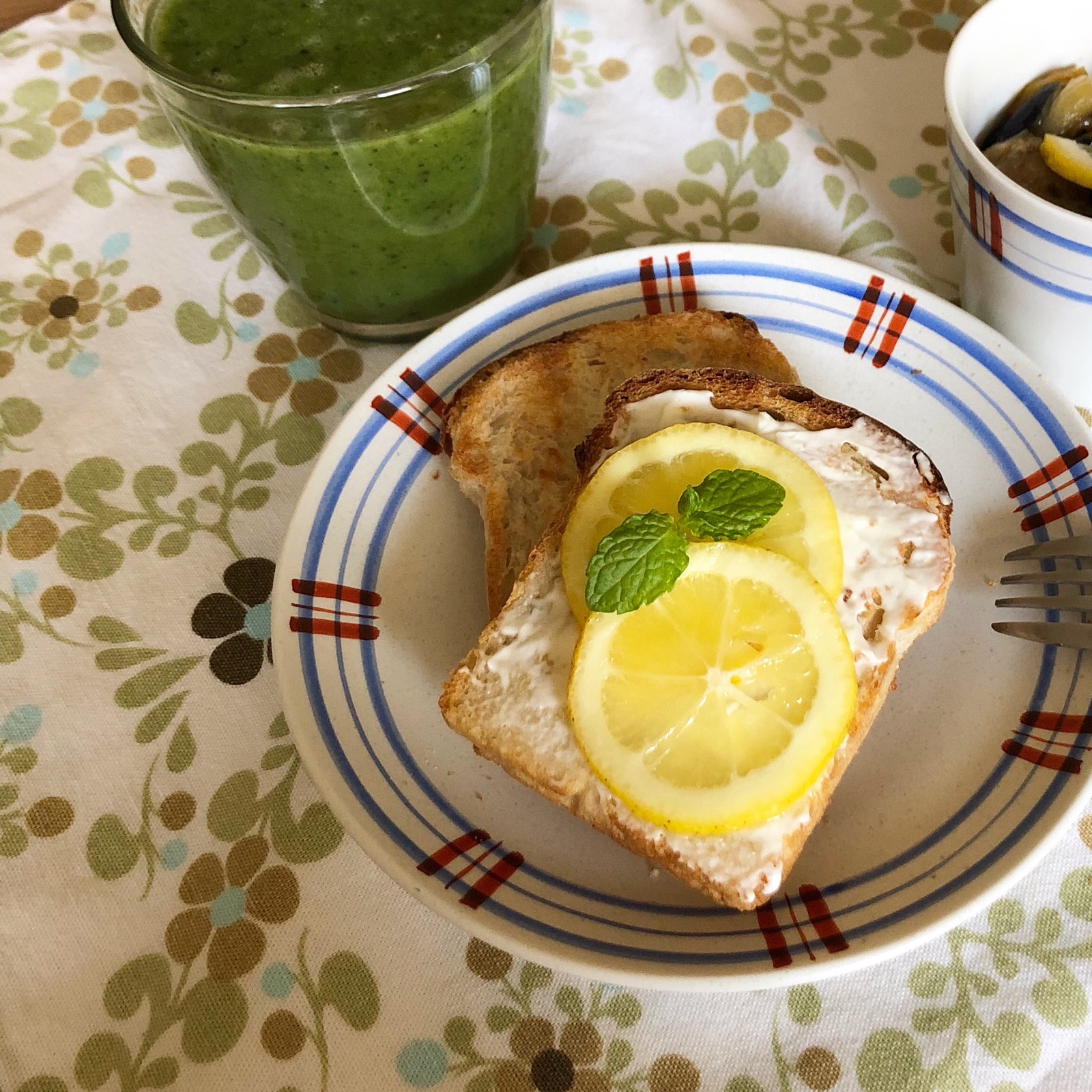 はちみつレモンで朝ごぱん そんな毎日 こんな毎日 Powered By ライブドアブログ