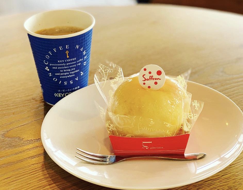 甘くてジューシー！丸ごと桃のケーキ : そんな毎日、こんな毎日