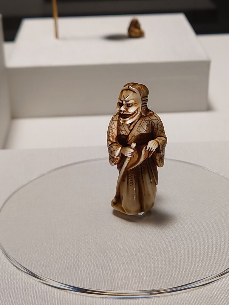 形彫根付　アンティーク Yahoo!オークション - 根付 木彫 鬼 時代 提げ物 約3cm×3cm 細密