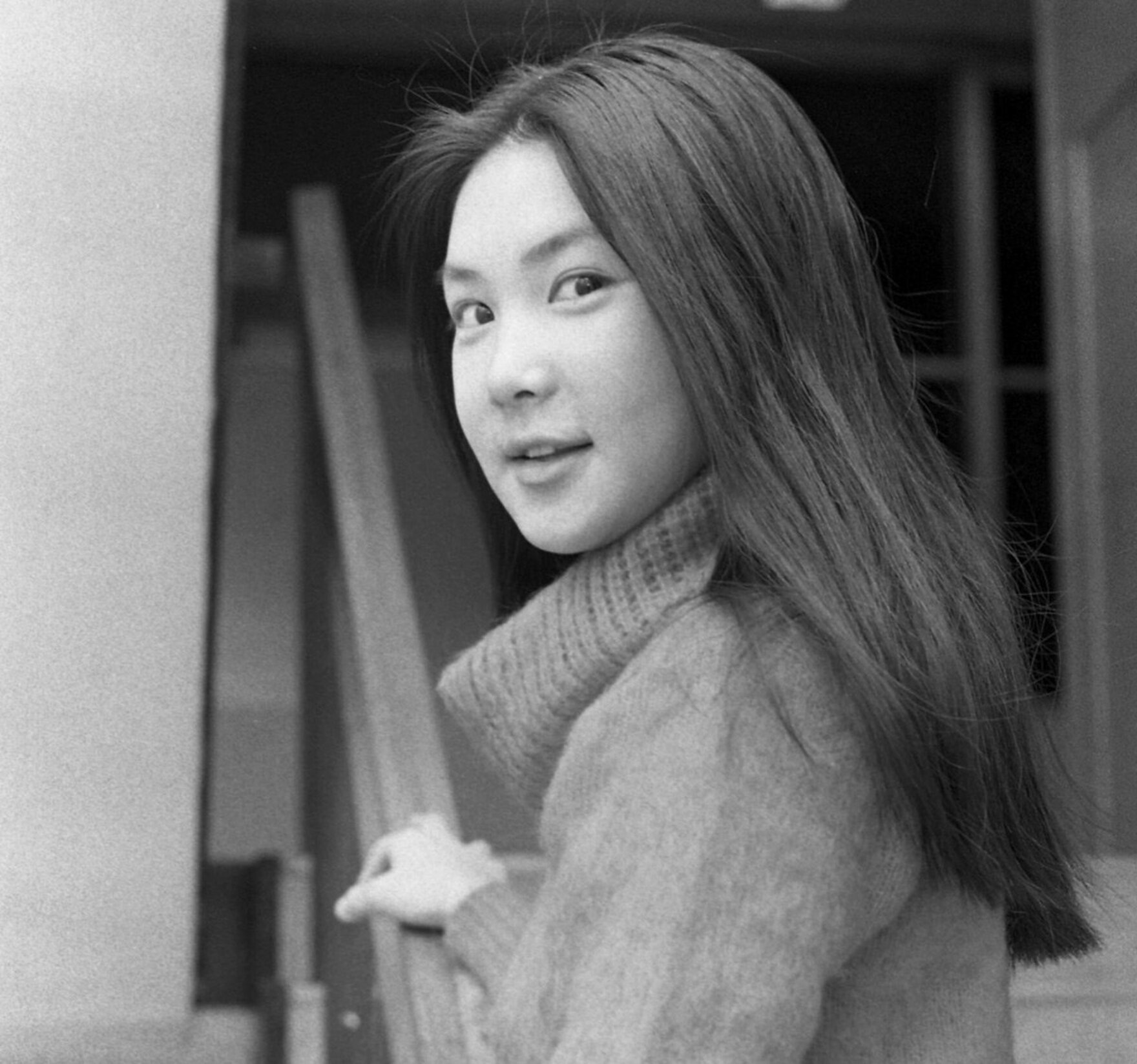 2浅野温子