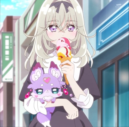 森亜るるか、アイスを食べてるだけなのに異常に可愛いすぎる