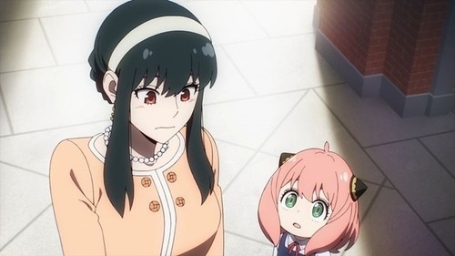 どうもスパイファミリーって海外ではアーニャよりもヨルさんの方が人気らしいな