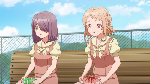 アニメの学校ではあって実際の学校でない事