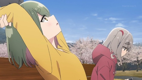 ５