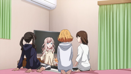 158028