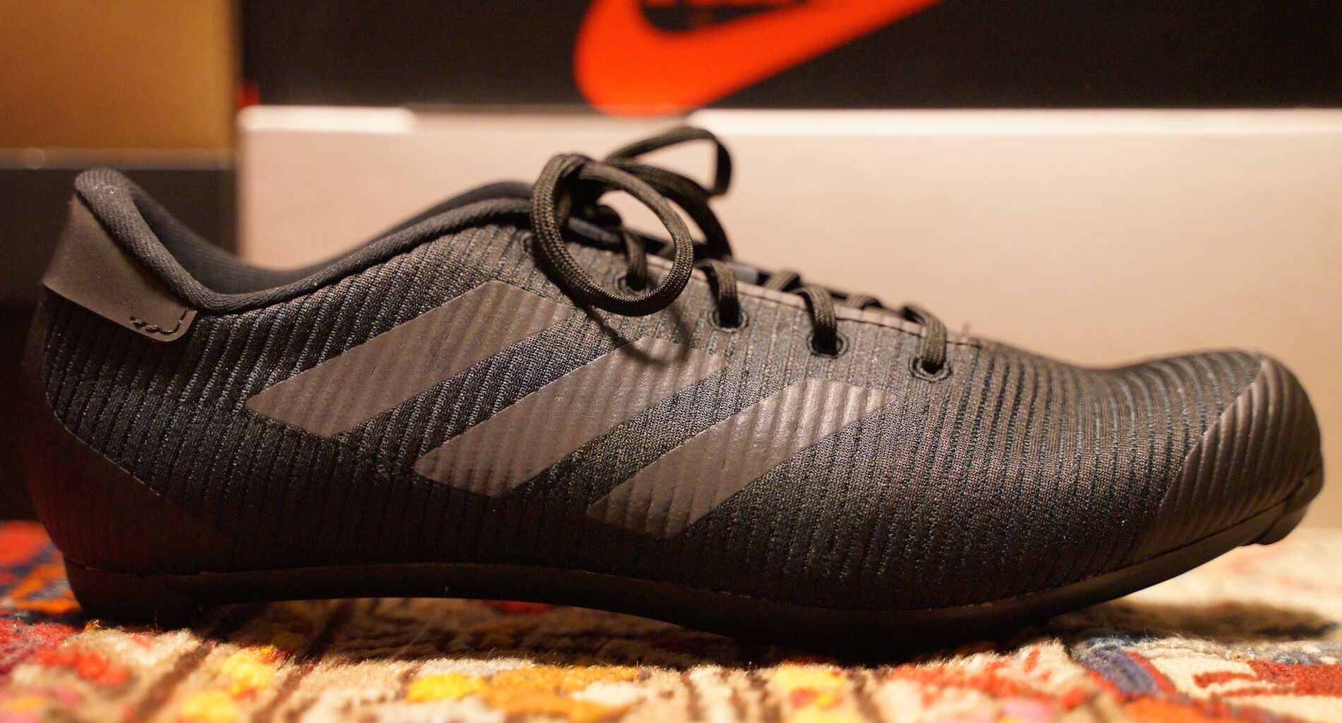 ADIDAS THE ROAD SHOE 2.0 : ああ、好きに走ればいいじゃない ADIDAS THE ROAD SHOE 2.0 : ああ、好きに走ればいいじゃない