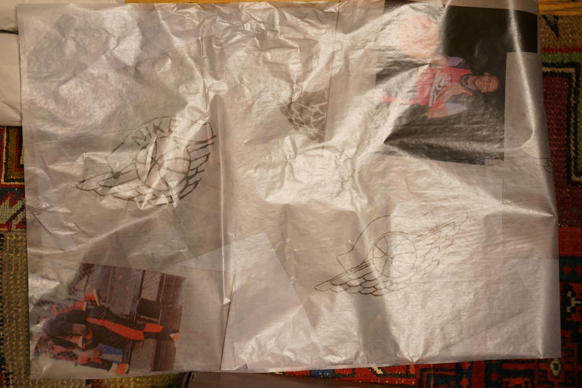 AJ1つま黒 シューズボックス包装紙1