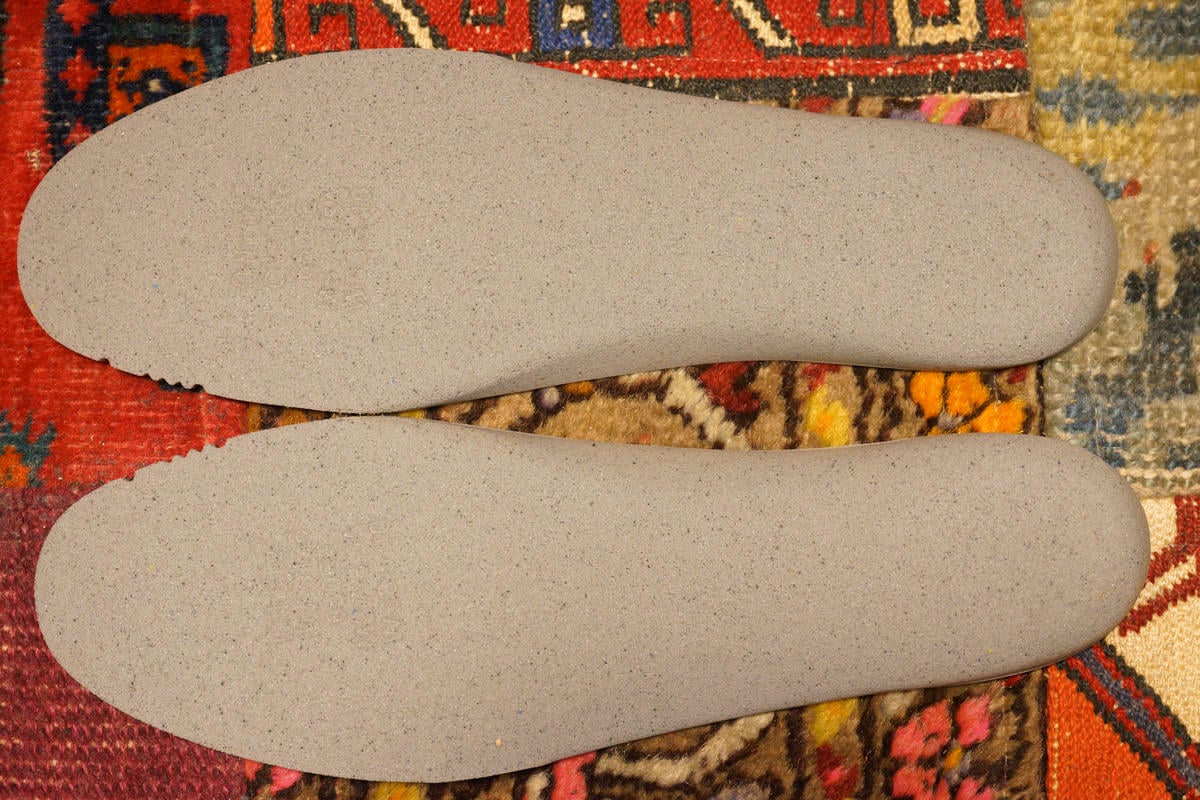 インソールの裏面は特に何もなし