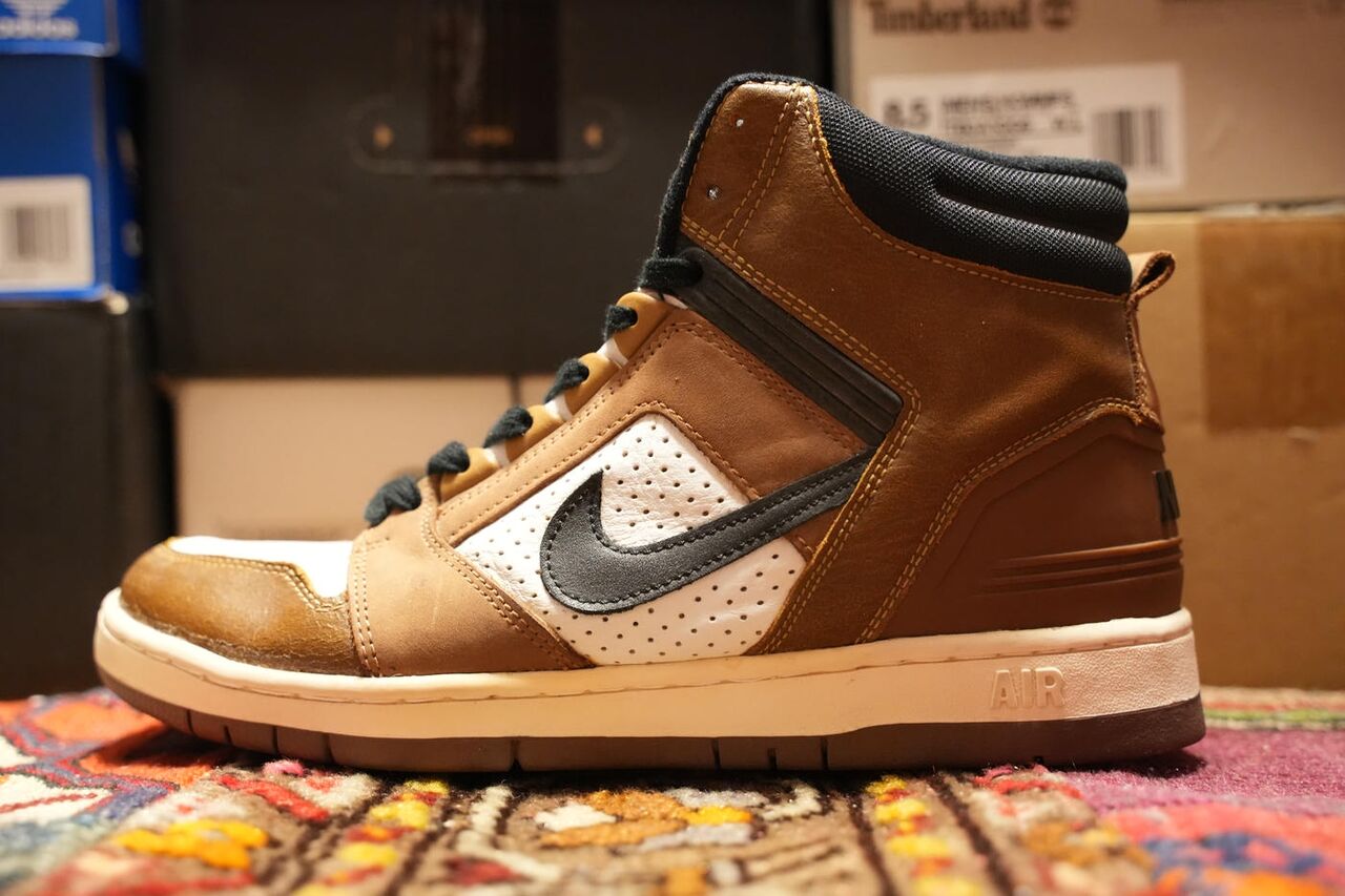 NIKE AIR FORCE2 ESCAPE 左サイド