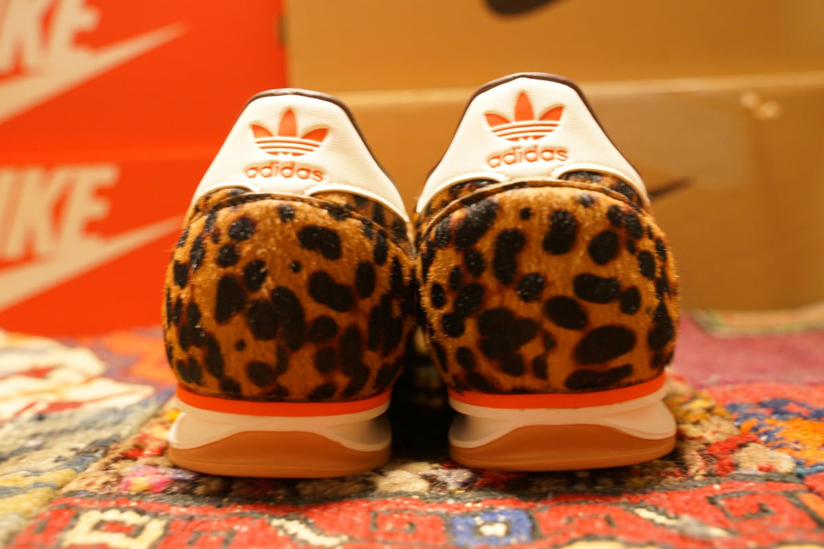 レビュー】アディダス SL72 OG レオパード ウィメンズ仕様の