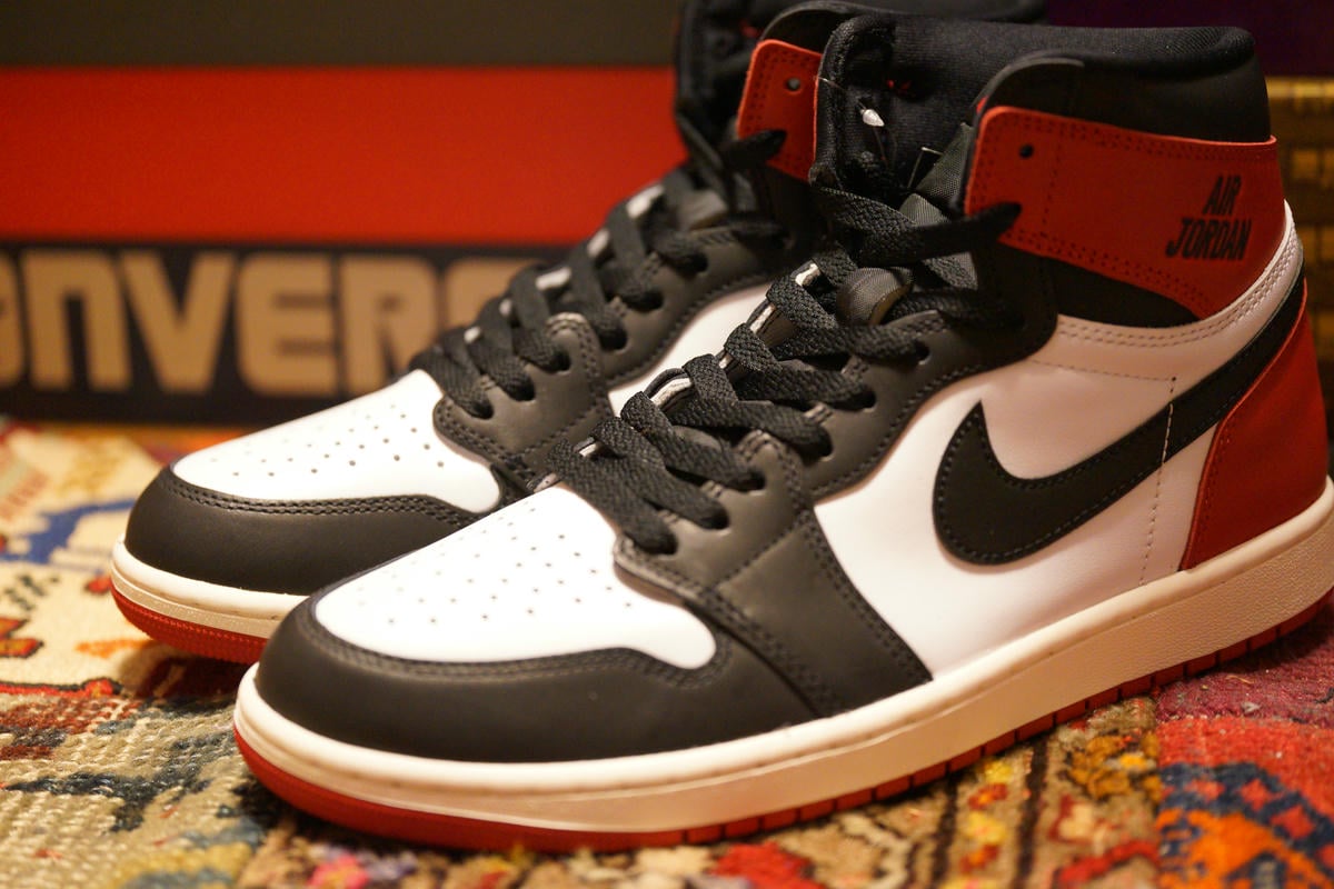 AJ1つま黒 左サイドディテール