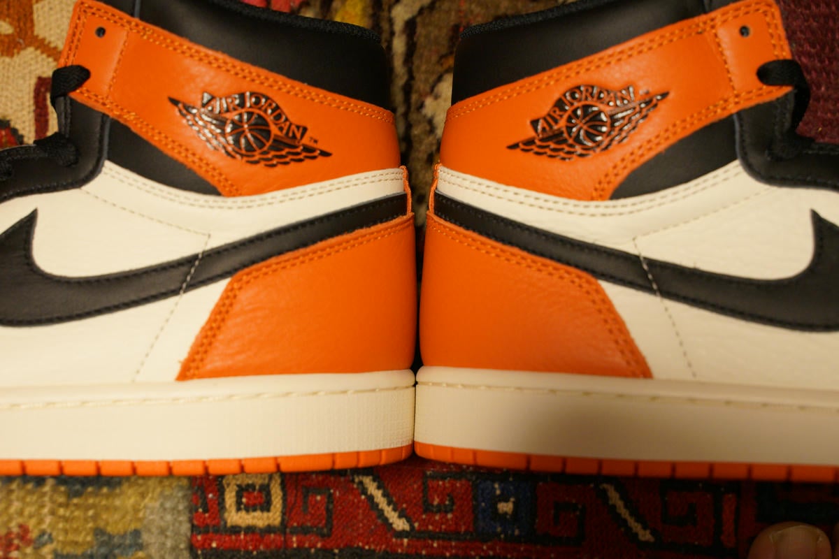 レビュー】2025年版 エアジョーダン1 シャタバのレザーの質感や