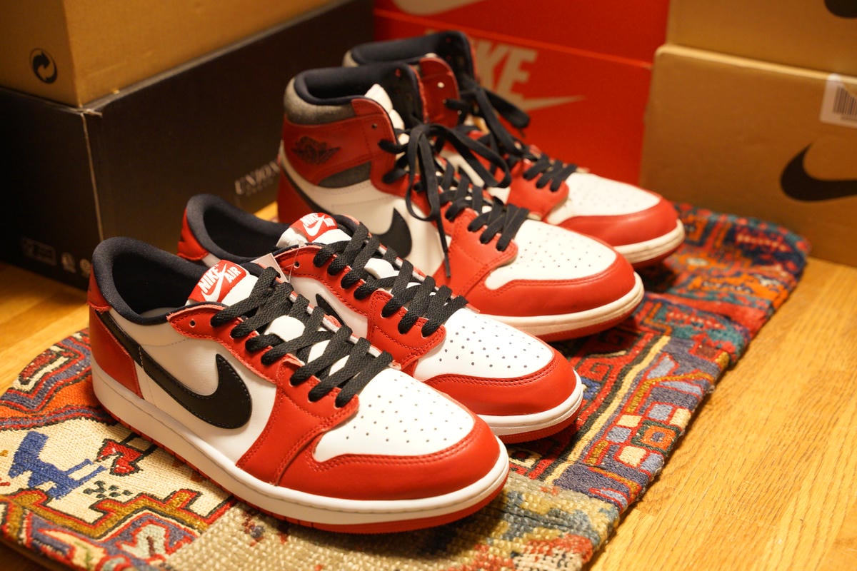 AJ1 HIGHロストアンドファウンドと並べてみる。レッドの部分はロストアンドファウンドの方が少し薄い