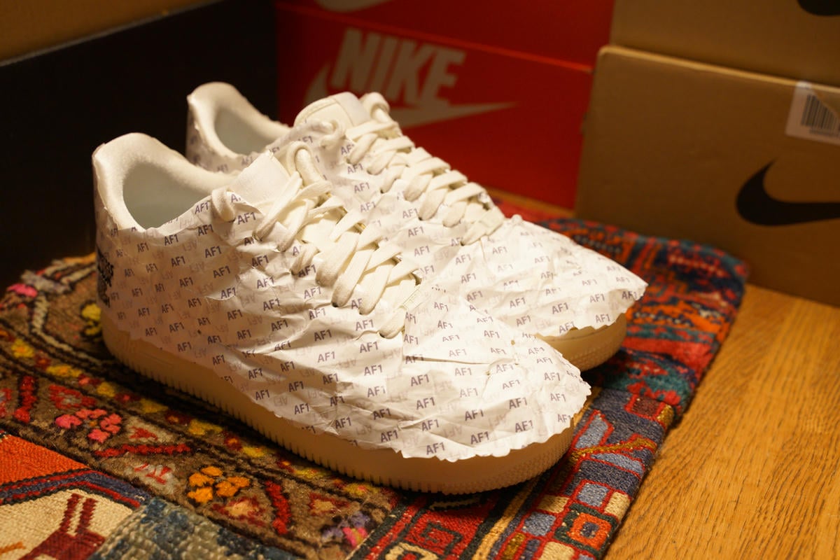 NIKE AIR FORCE 1 07 LV8 MADE YOU LOOK