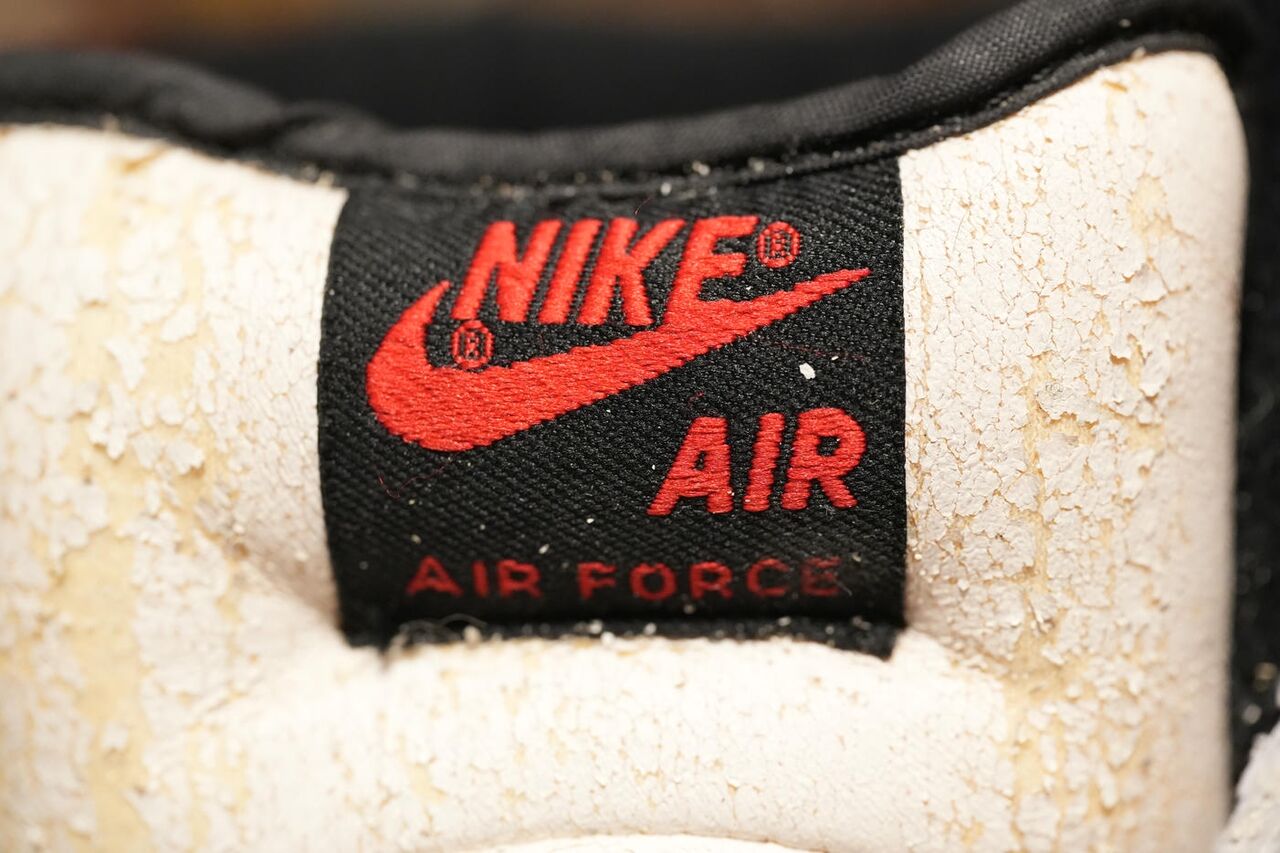 NIKE AIR FORCE2 ESCAPE シュータン タグ