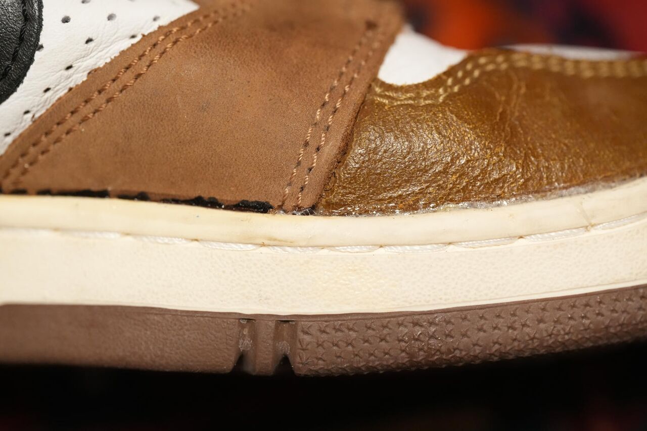 NIKE AIR FORCE2 ESCAPE ソールサイド接着面