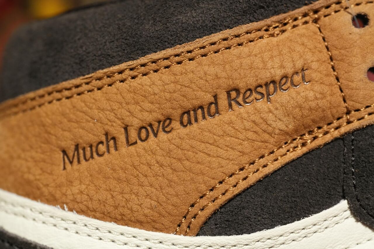 NIKE AIR JORDAN 1 HIGH OG LOVE LETTER アンクル内側のロゴ Much Love and Respect