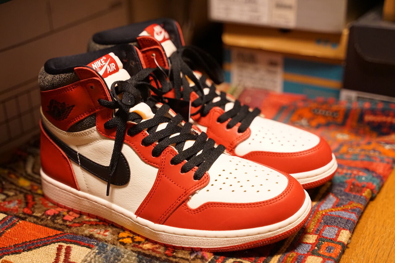  NIKE AIR JORDAN 1 HIGH OG CHICAGO LOST AND FOUND