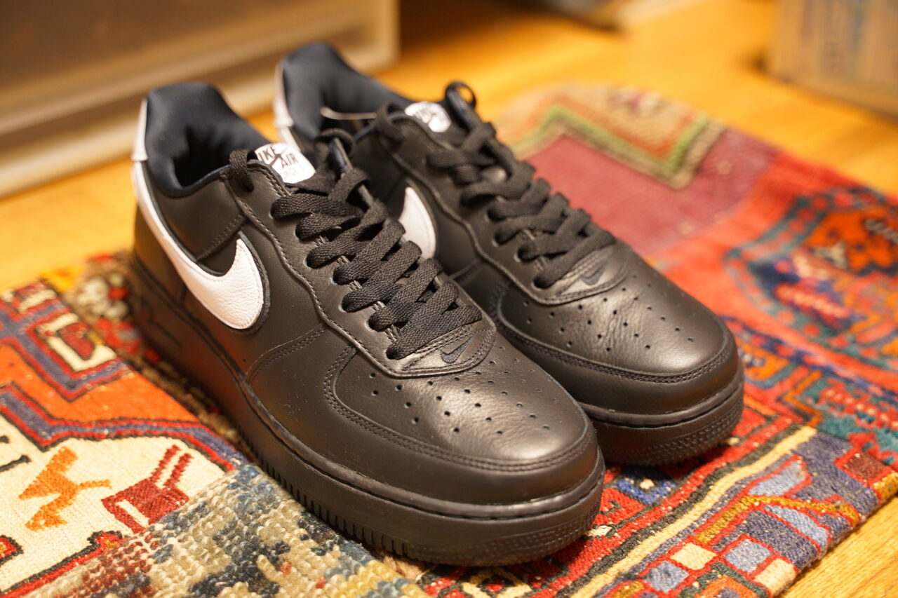 【NIKE】ナイキ エアフォース 1 ロー レトロ QS★24-28cm NIKE AIR FORCE 1 LOW RETRO QS BLACK 2024 : ああ、好きに走れ