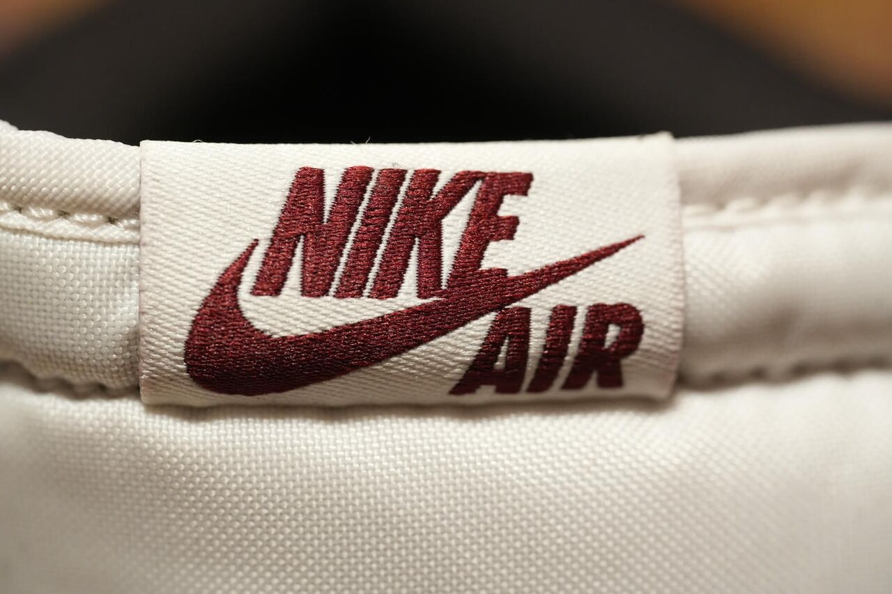 NIKE AIR JORDAN 1 HIGH OG LOVE LETTER シュータンタグ