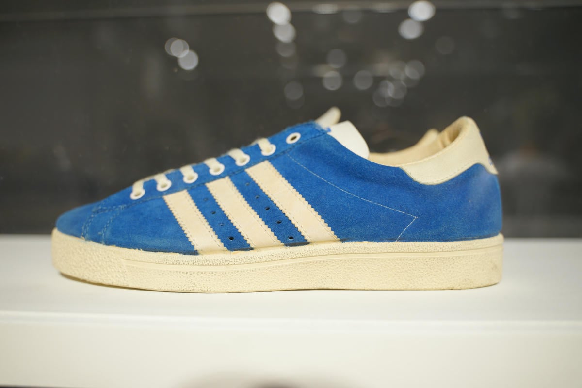 レビュー】アトモス×アディダス ジャバー ロー のサイズ感やレザーの