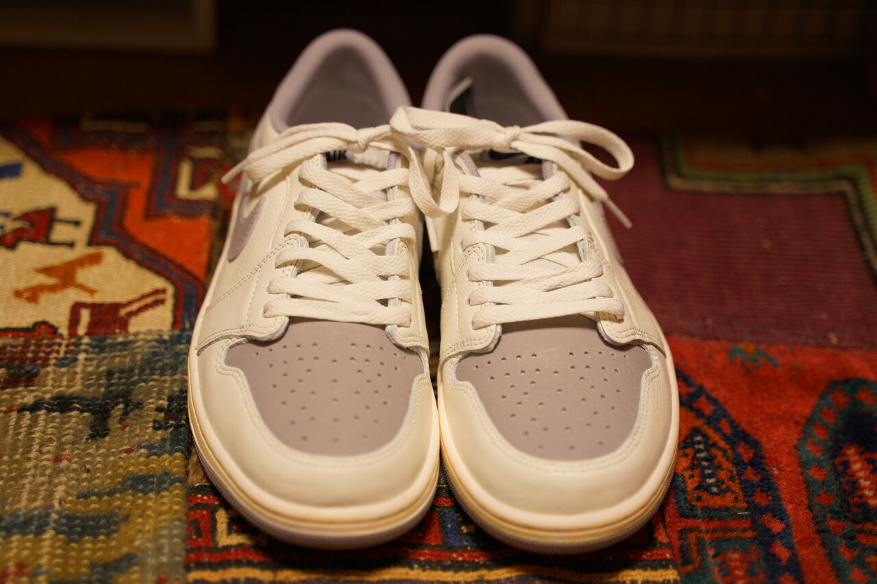 NIKE AIR JORDAN 1 RETOR LOW OG ATMOSPHERE GREY : ああ、好きに走れ  