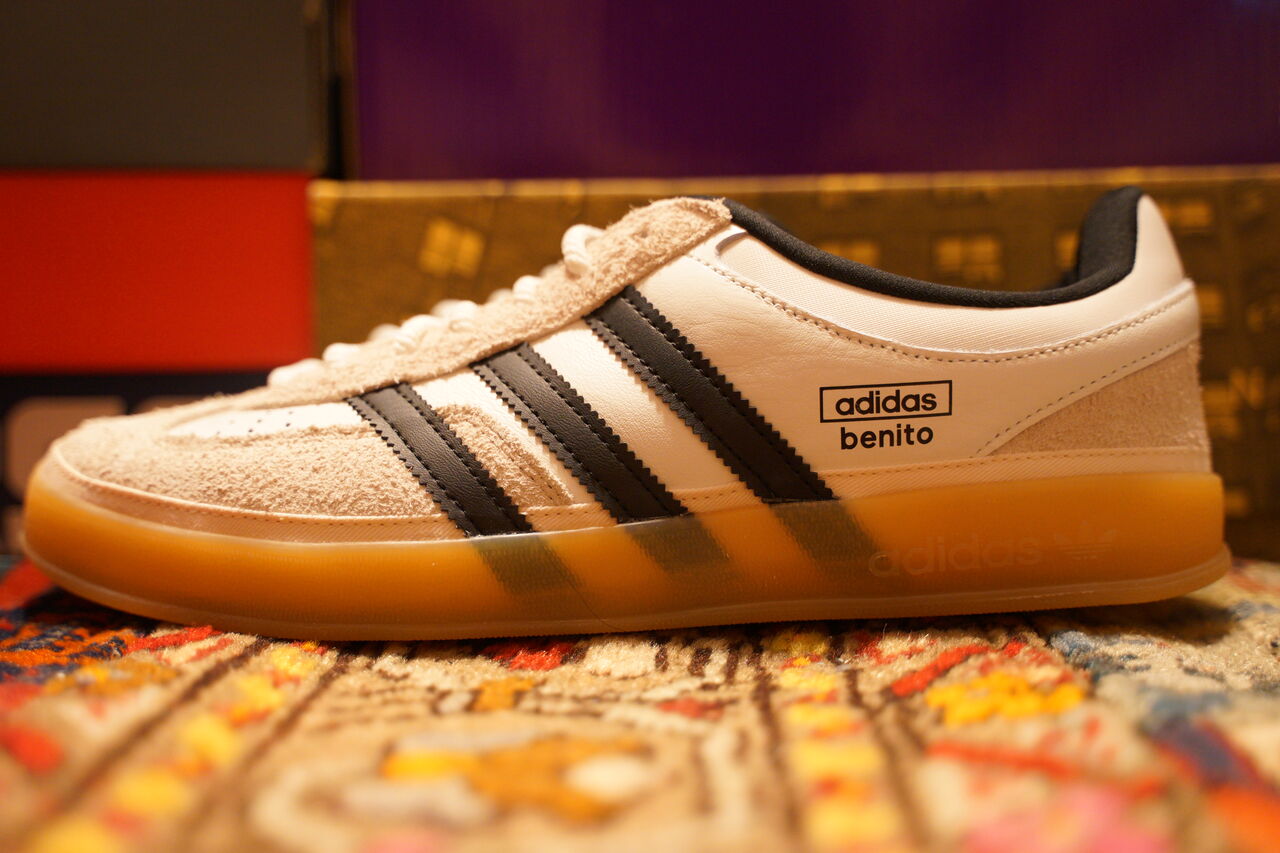 ADIDAS ORIGINALS×BAD BUNNY GAZELLE INDOOR WHITE : ああ、好き ADIDAS ORIGINALS×BAD BUNNY GAZELLE INDOOR WHITE : ああ、好き